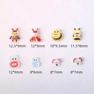 Measurement chart of 3D resin nail charms including bees, ladybugs, bears, and dogs
