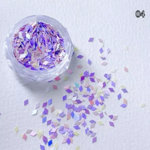 Rhombus-shaped nail glitter in shimmering lavender tones